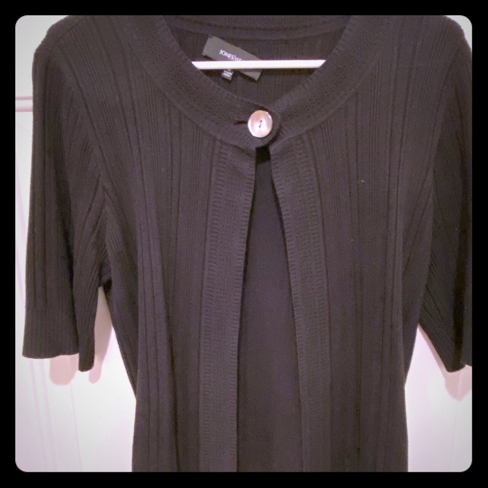 Black ribbed open-front short-sleeved sweater